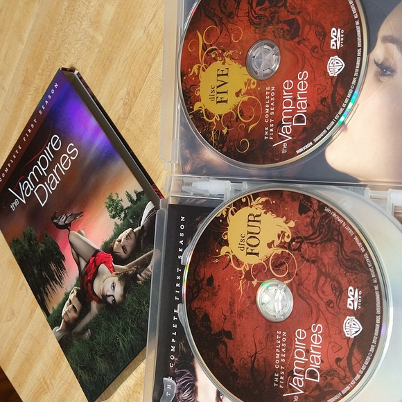 Vampire diaries complete first season - Picture 5 of 6